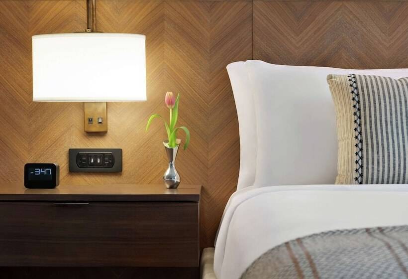 Номер Стандарт 2 Двуспальные Кровати, The Harpeth Franklin Downtown, Curio Collection By Hilton