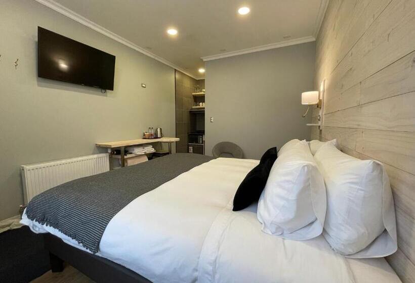 スーペリアスタジオ, Hostal Boutique Puerta Roja