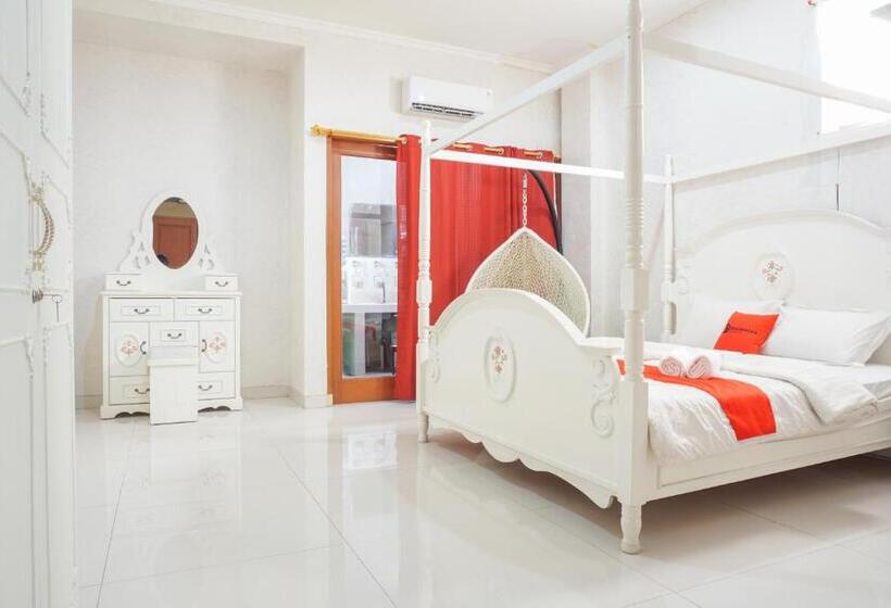 Номер Economy, Reddoorz Near Kemang Square