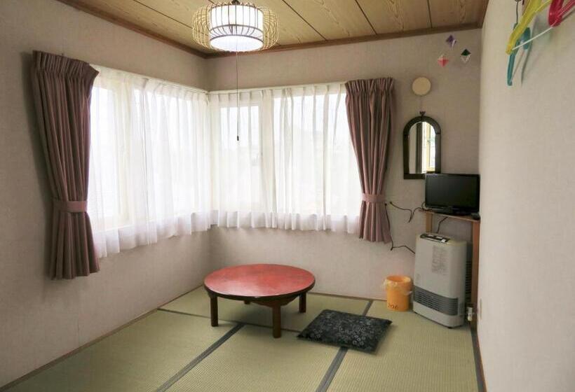 اتاق خانوادگی با سرویس بهداشتی مشترک, Guesthouse Sakamichi Sampo