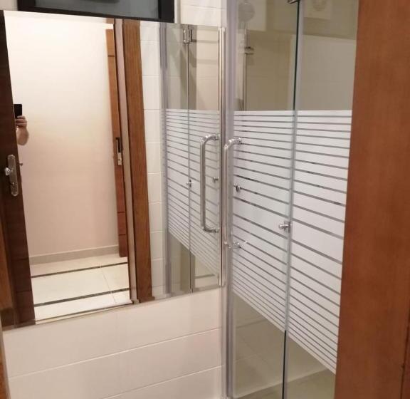 سوییت جونیور, Big Ben Hotel Suites