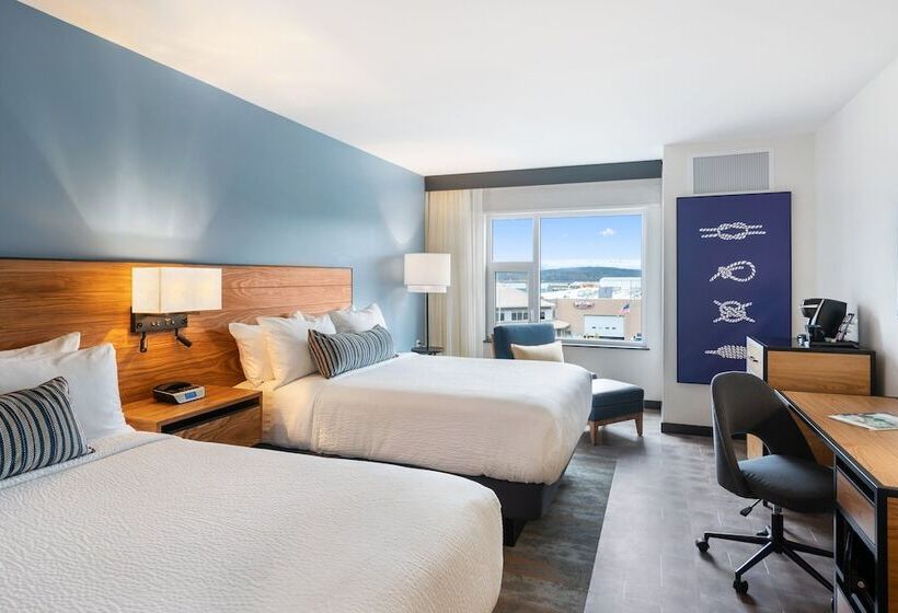 带2个双人床的标准工作室, Indigo Seattle Everett Waterfront Place, An Ihg