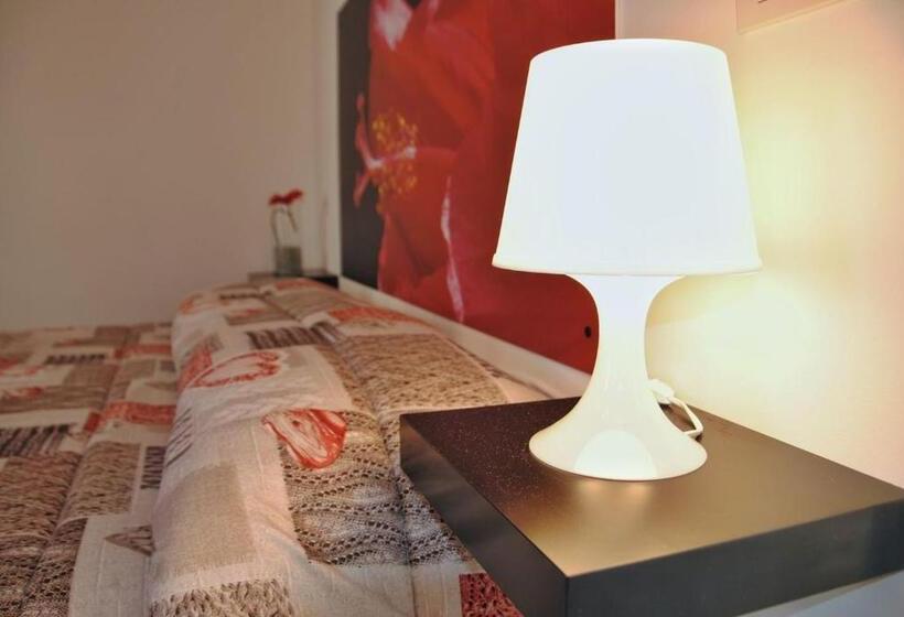 Студио Стандарт с Балконом, B&b Angelina
