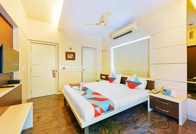Номер Superior, Fabexpress B Zone   Nr Valluvar Kottam Monument & Us Visa Biometrics Center And Us Consulate