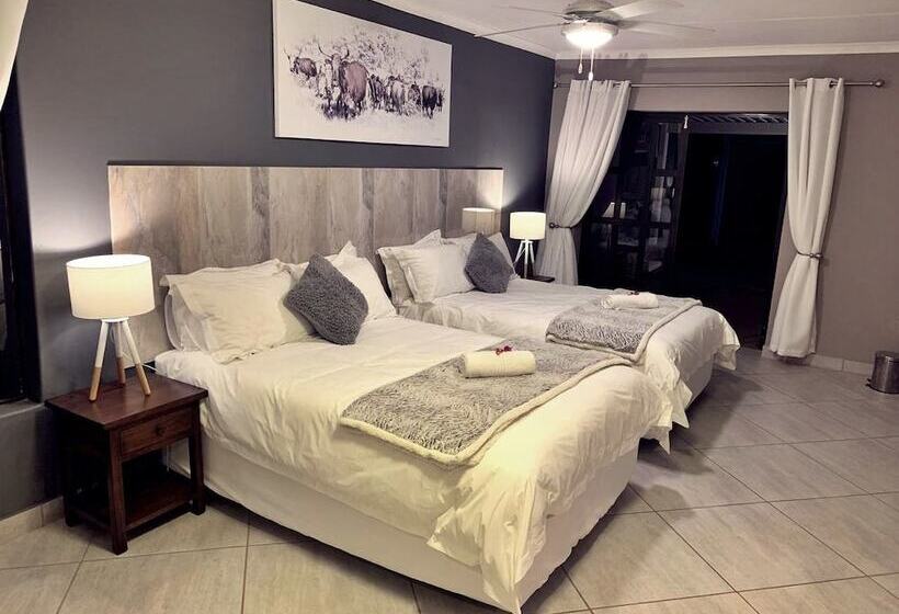 Семейный Номер, The Wilds Guest House