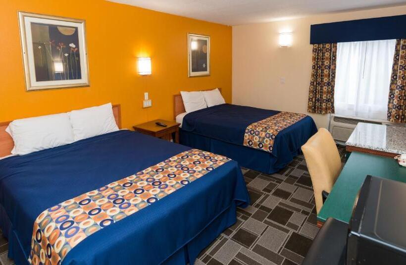Номер Deluxe, Cambridge Inn