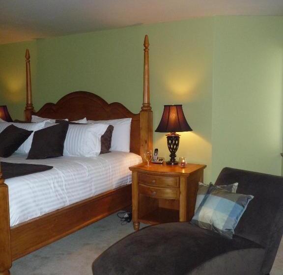 سوئیت با تخت بزرگ, Cedars Inn