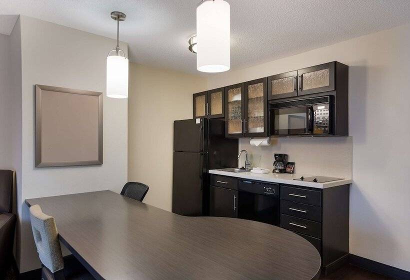 Süit, Sonesta Simply Suites Des Moines