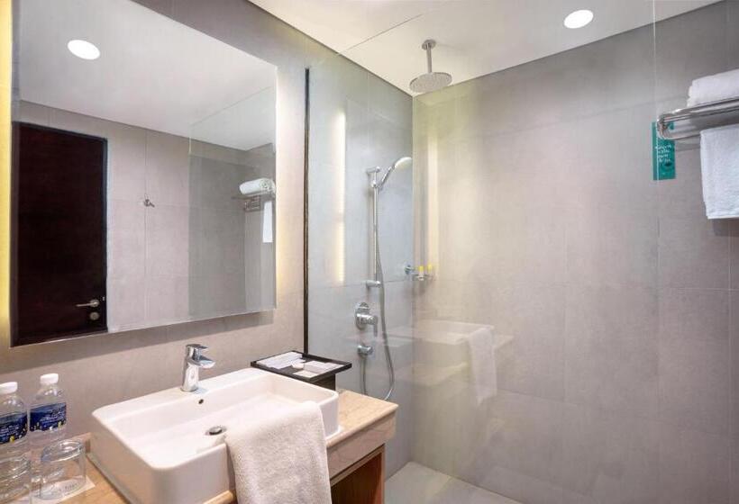 クイーンベッドのデラックスルーム, Golden Tulip Springhill Lampung