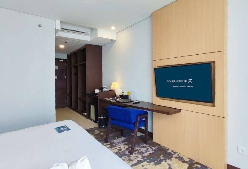 シティビューのスーペリアルーム, Golden Tulip Springhill Lampung