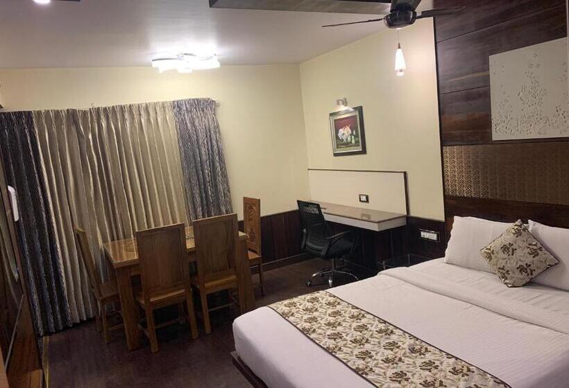 سوییت خانوادگی, Beverly Villa