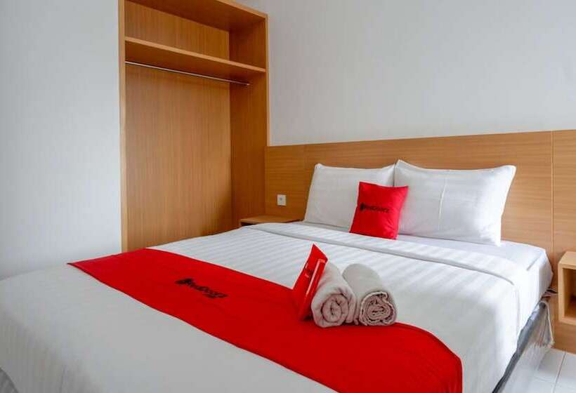 Семейный Номер, Reddoorz Apartment Near Exit Toll Colomadu
