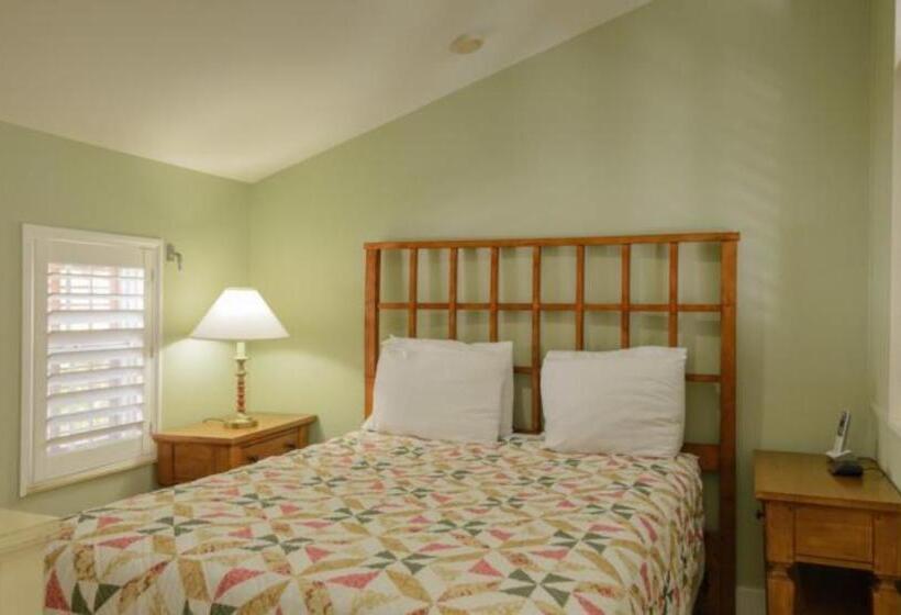 Апартаменты Deluxe 1 Спальня, Coconut Mallory Resort And Marina