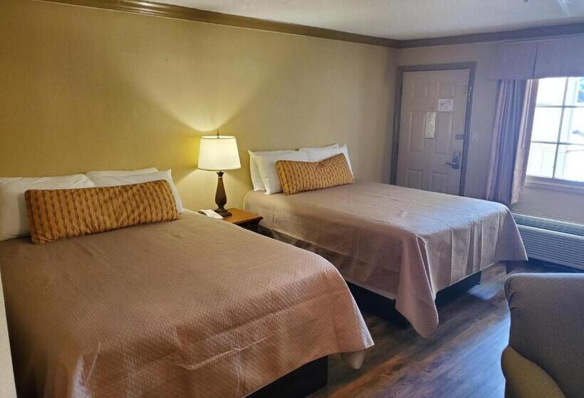 家庭套房, Colonial House Motel