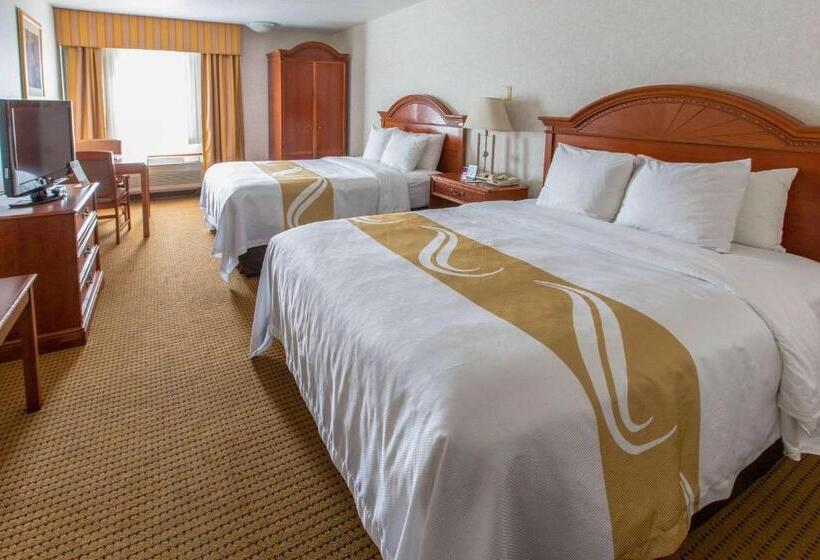 Номер Стандарт, Quality Inn & Suites University