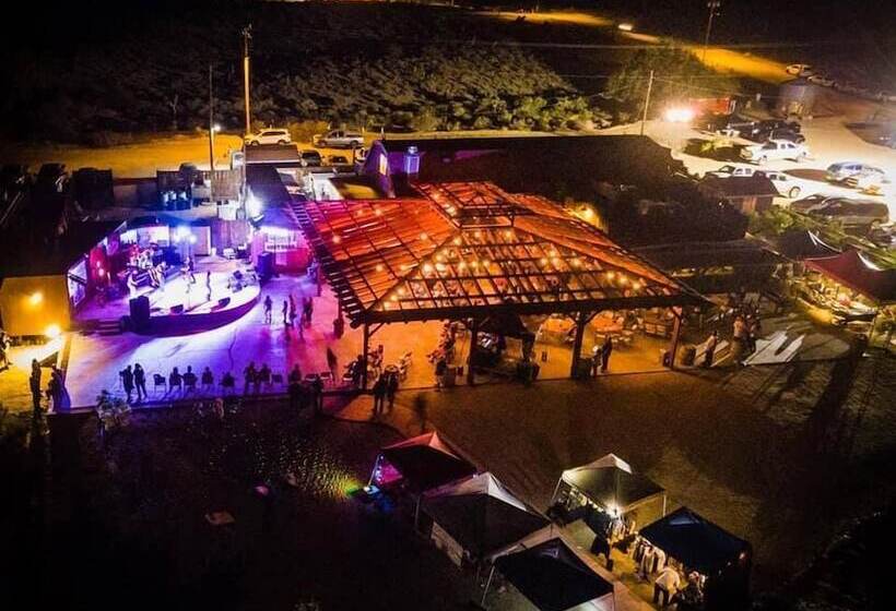 חדר סטנדרט שתי מיטות זוגיות, Hilltop Tavern And Inn