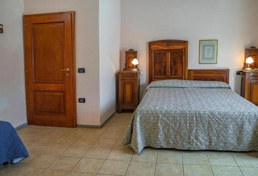 Номер Стандарт Трехместный, Agriturismo Contea Di Val D'amone