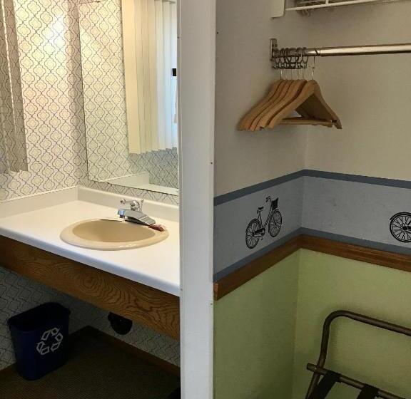 Номер Стандарт, Main Street Motel