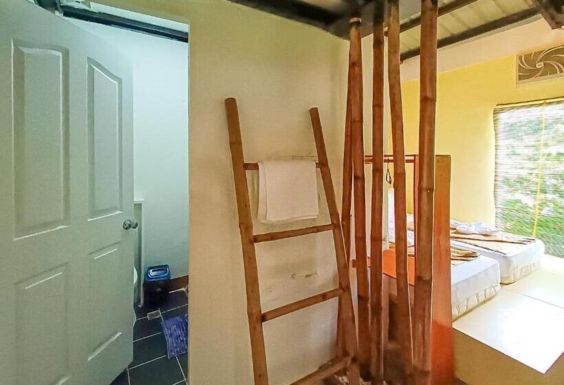 Deluxe Zimmer, Lexias Hostel And Workspace   El Nido
