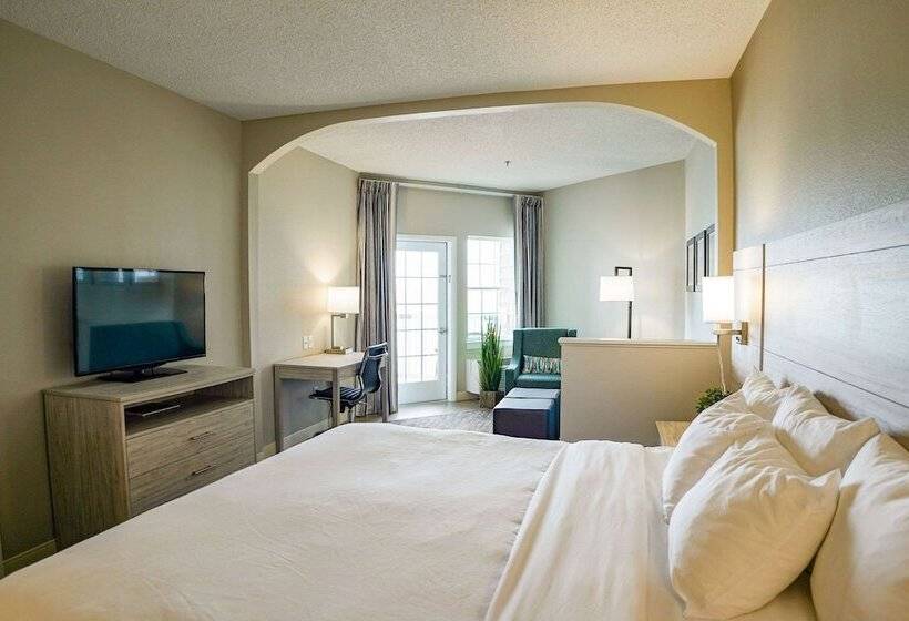 Люкс Deluxe Кровать Кинг, Comfort Suites Chincoteague Island Bayfront Resort