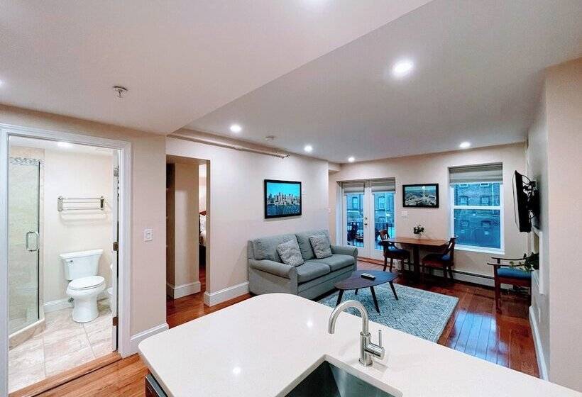 Suíte, Copley House