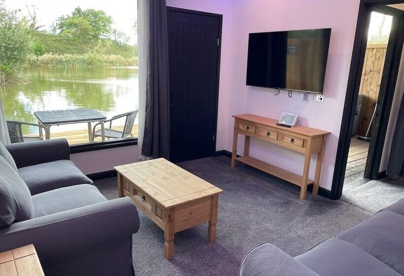 Люкс Premium 2 Спальни, Thewaterfrontlodges