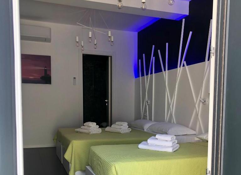Номер Стандарт Трехместный, Sunrise Rooms