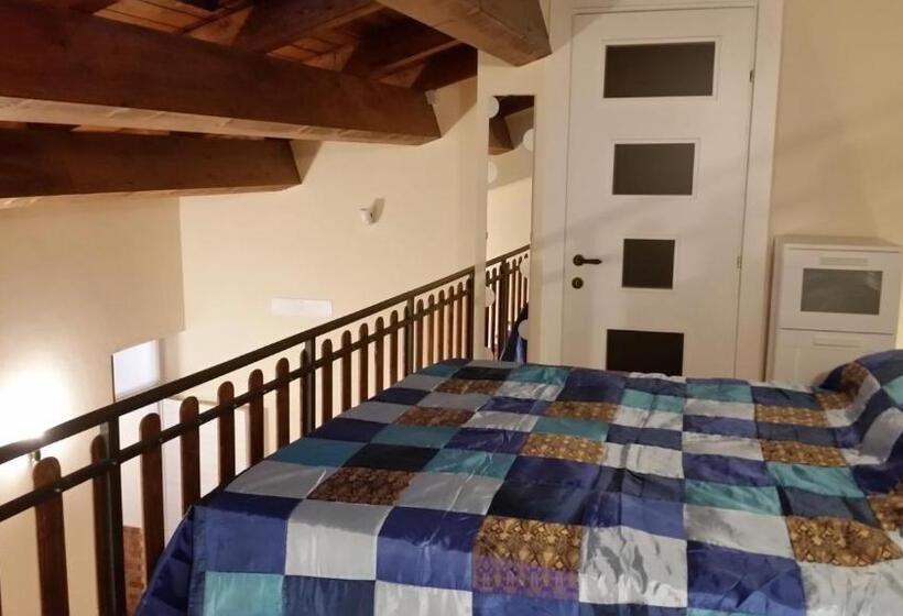 سوییت دوبلکس, Casal Trinacria