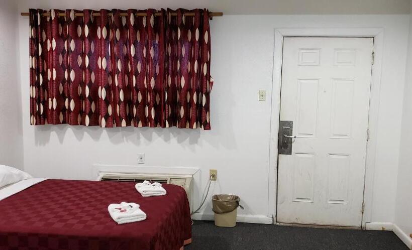 חדר סטנדרט, Executive Inn