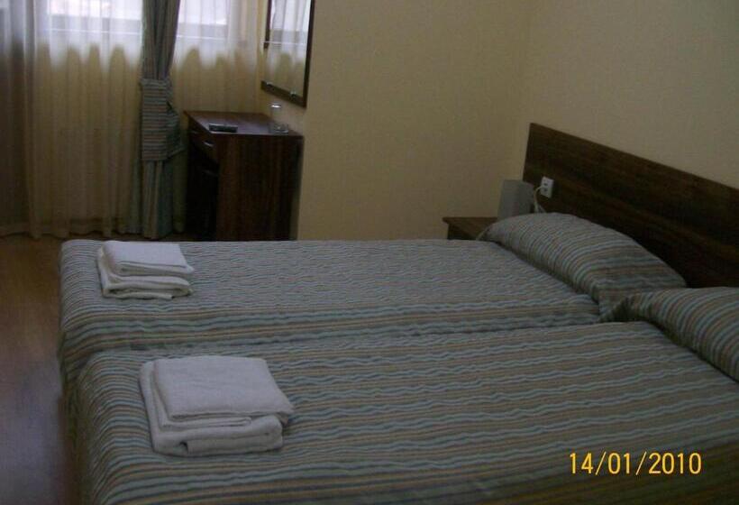 패밀리 룸, Hera Guest House