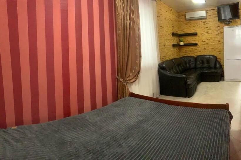 استودیوی سوپریور, Na Bukovinskoy Guest House
