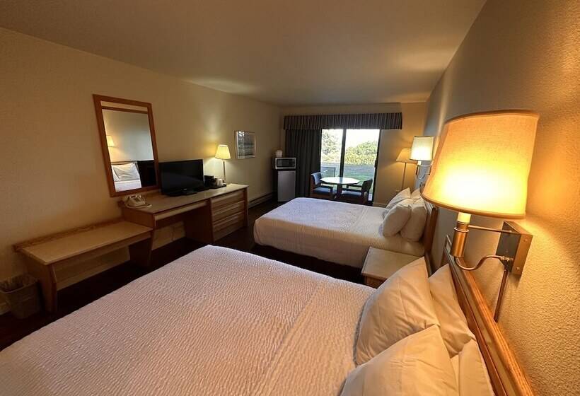 Номер Стандарт 2 Двуспальные Кровати, Astoria Crest Motel