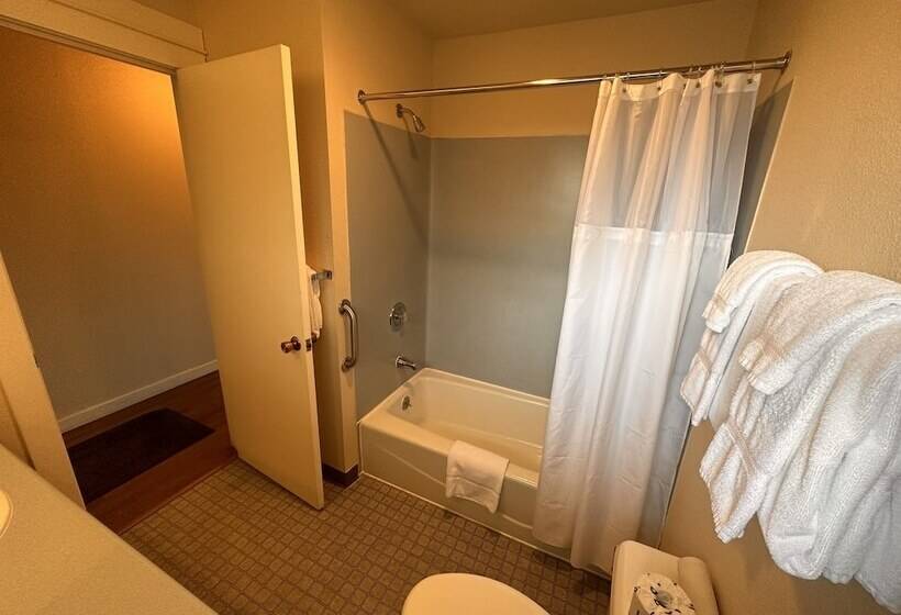 Номер Стандарт Двуспальная Кровать, Astoria Crest Motel