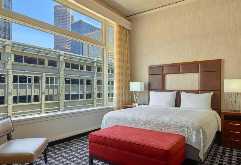 מיטת קינג בסוויטה, Courtyard By Marriott Denver Downtown