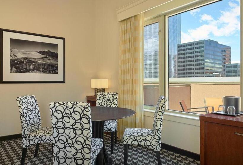 מיטת קינג בסוויטה, Courtyard By Marriott Denver Downtown