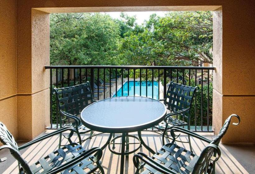 Номер Стандарт с Балконом, Courtyard By Marriott Dallas Plano In Legacy Park