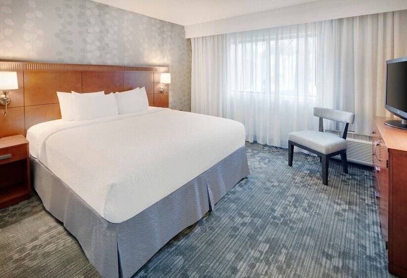 스위트, Courtyard Detroit Southfield