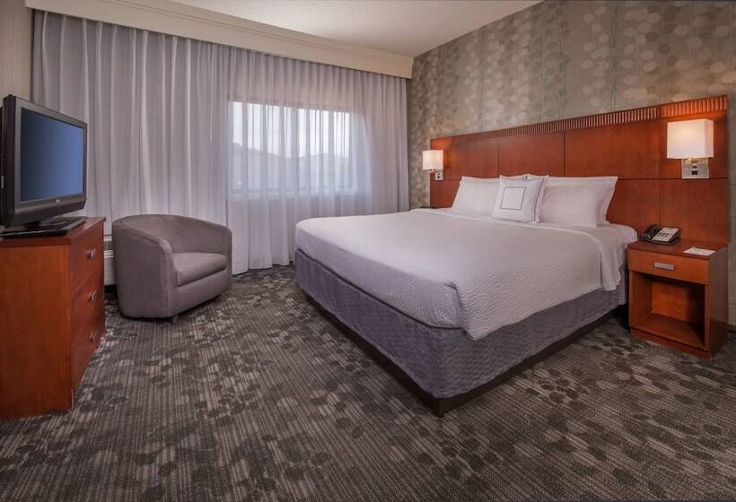 سوییت, Courtyard By Marriott Dulles Airport Chantilly