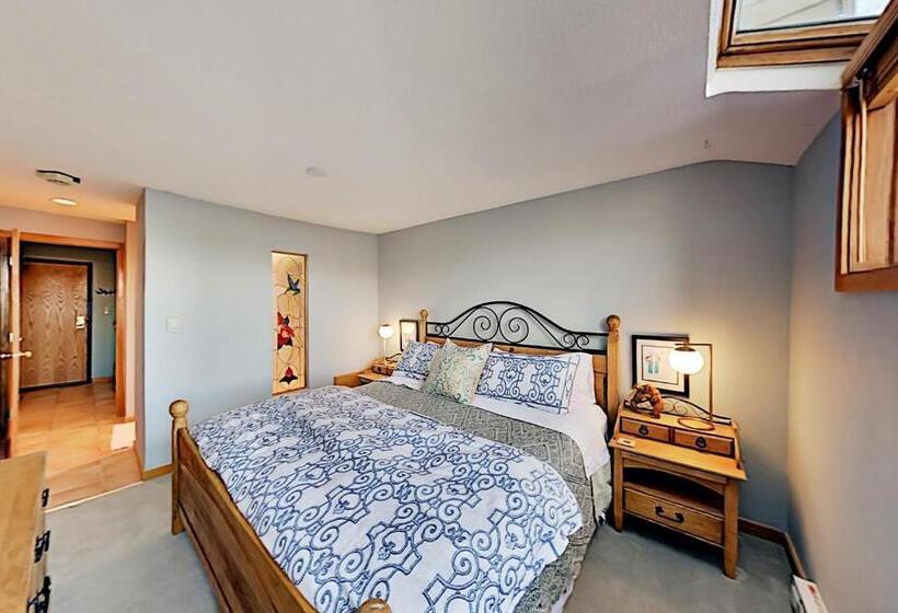 Апартаменты 2 Спальни, Crestview Place 307a