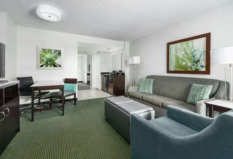 발코니가 있는 스위트, Doubletree By Hilton Fullerton