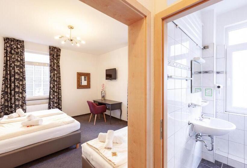 Номер Стандарт Трехместный, Brauhotel Bonn