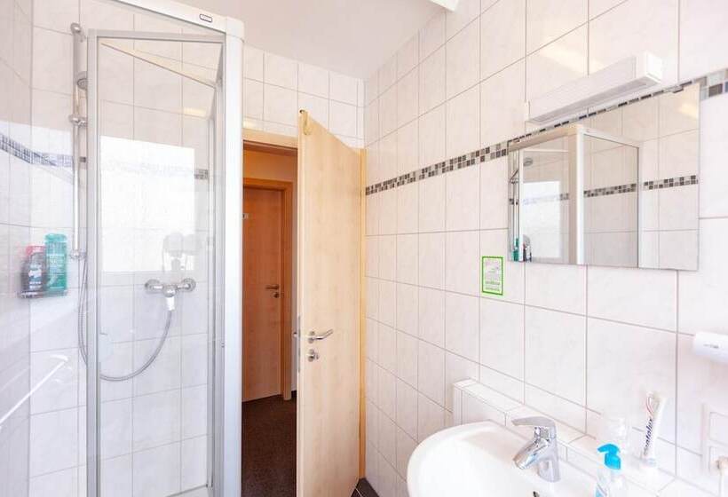 Кровать в Общей Комнате, Brauhotel Bonn
