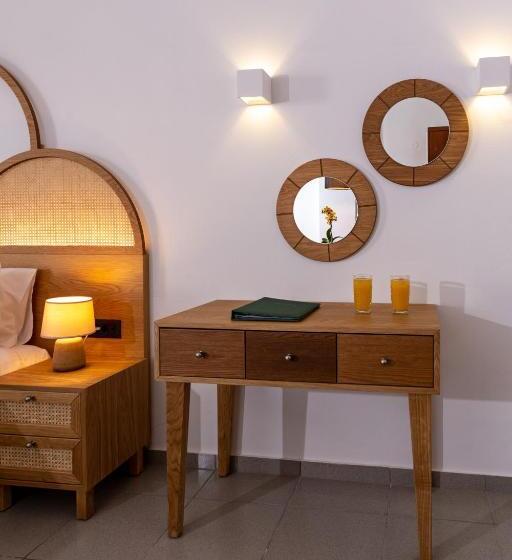 اتاق استاندارد, Delfina Boutique