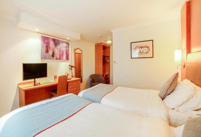 Номер Стандарт, Lakeside Haydock Hotel, St Helens