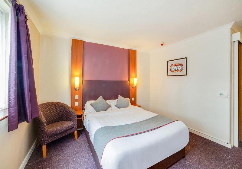 Номер Стандарт, Lakeside Haydock Hotel, St Helens
