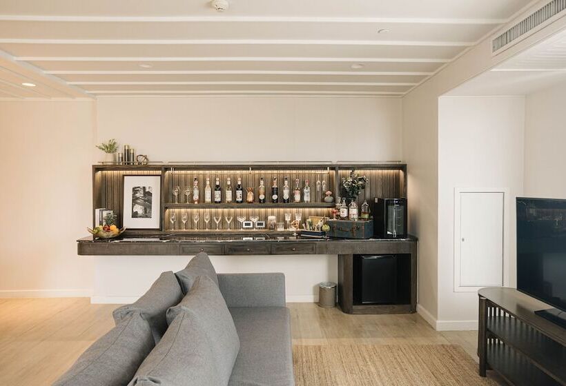Люкс, Syn Boutique