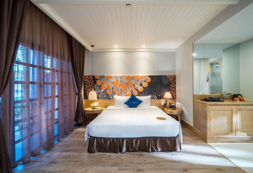 اتاق لوکس با چشم‌انداز باغ, L'azure Resort And Spa