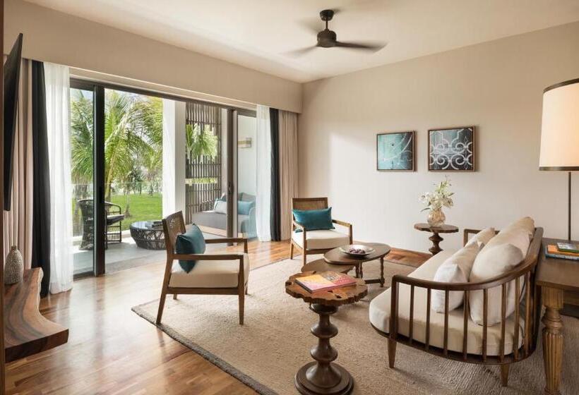 سوییت با چشم‌انداز باغ, Anantara Iko Mauritius Resort & Villas