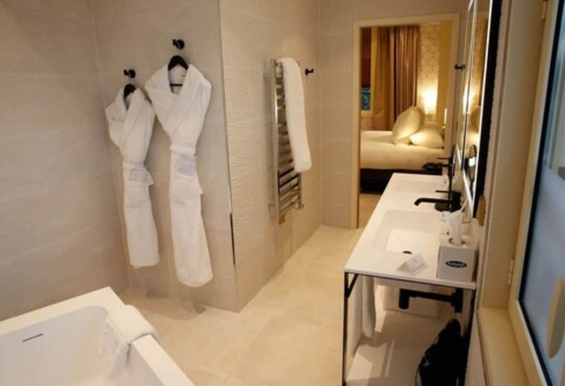 سوئیت خانواده 2 خوابه, Splendid Hôtel & Spa