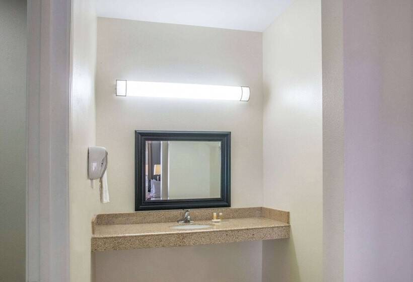 ２ダブルベッドのスタンダードルーム, Days Inn By Wyndham Humble/houston Intercontinental Airport